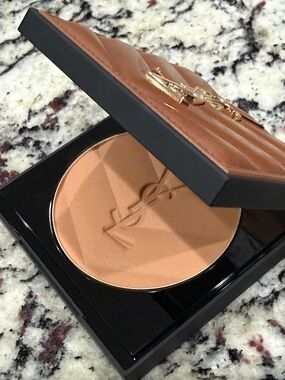 Yves Saint Laurent All Hours Sun-kissed Bronzer Shade 2 Dune